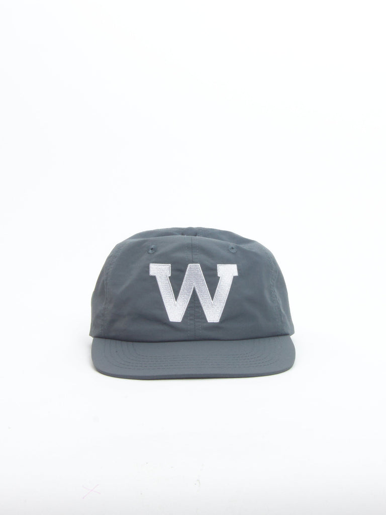 Wknd - eddy unstructured 6 panel snap back - metal grey / white - cap